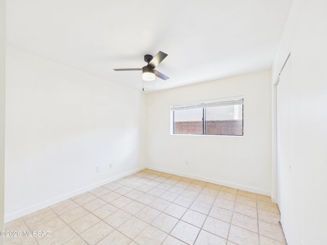 9130 E Calle Maria, Tucson, AZ 85710