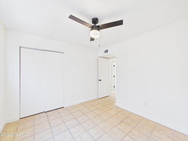 9130 E Calle Maria, Tucson, AZ 85710