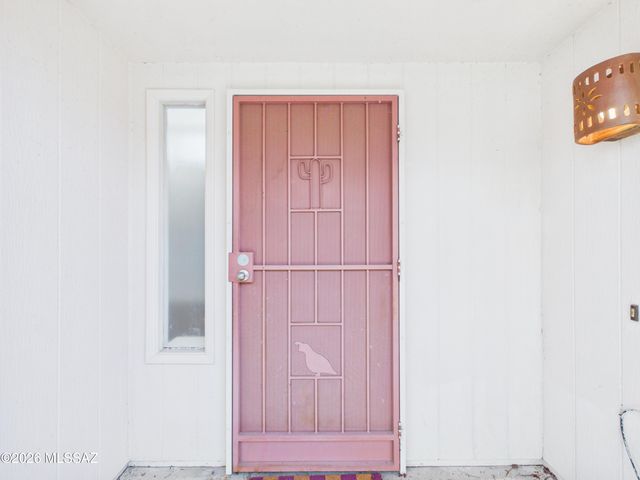 9130 E Calle Maria, Tucson, AZ 85710