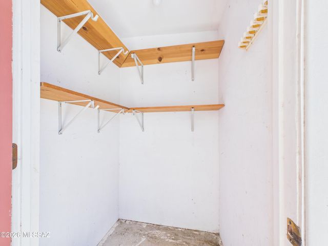9130 E Calle Maria, Tucson, AZ 85710