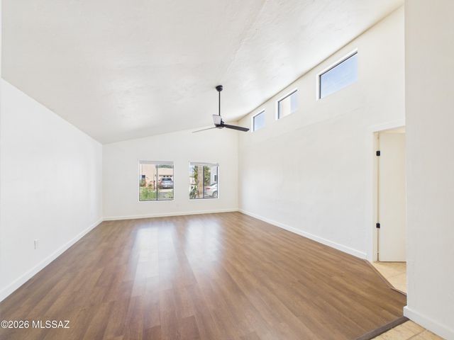 9130 E Calle Maria, Tucson, AZ 85710