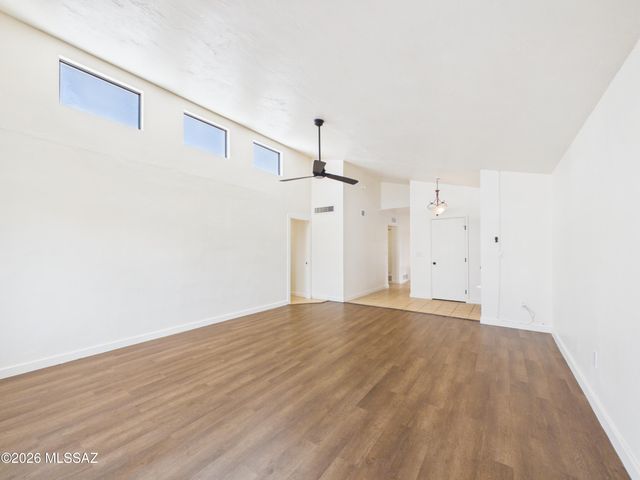 9130 E Calle Maria, Tucson, AZ 85710