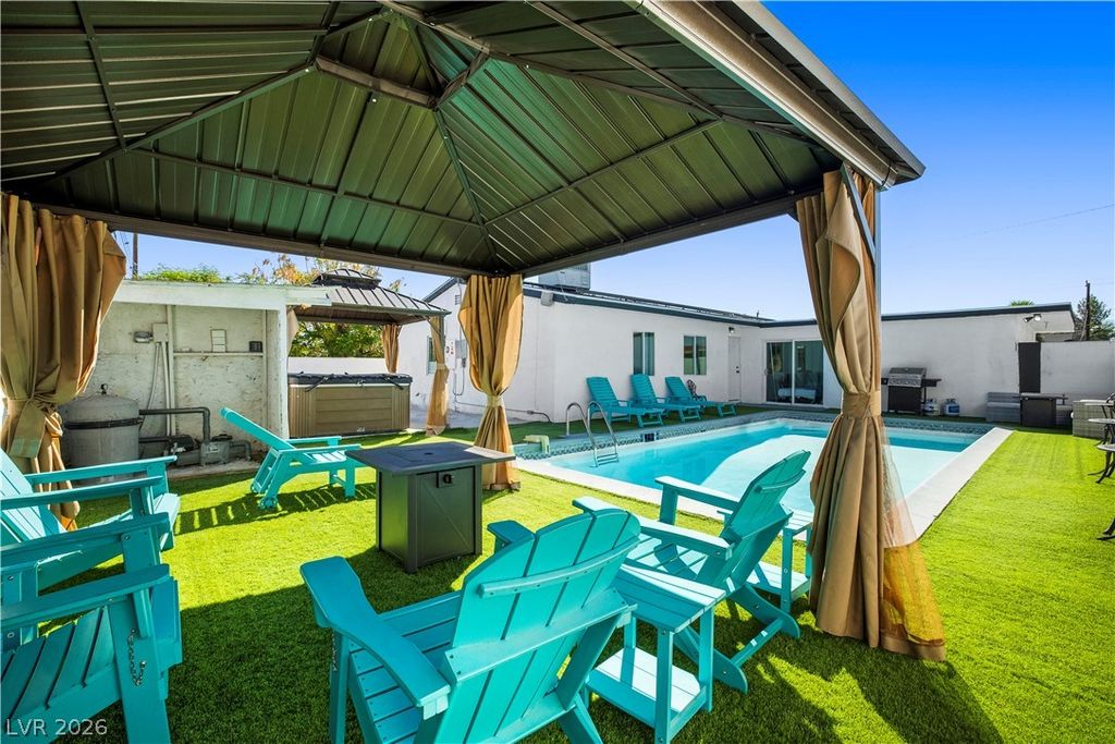 2013 Howard Avenue, Las Vegas, NV 89104 — photo 3