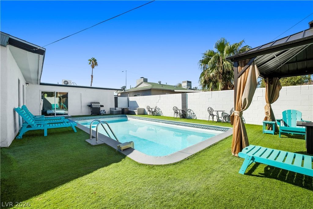 2013 Howard Avenue, Las Vegas, NV 89104 — photo 4