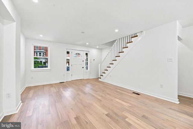 258 ROCHELLE AVE, Philadelphia, PA 19128