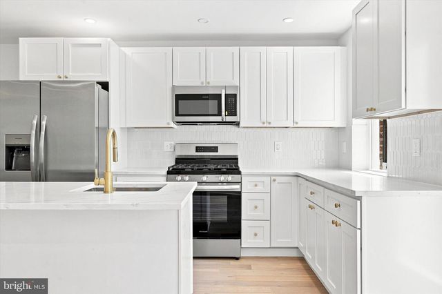 258 ROCHELLE AVE, Philadelphia, PA 19128