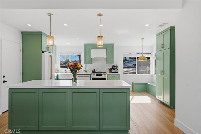 5618 Wilhelmina Avenue, Woodland Hills, CA 91367