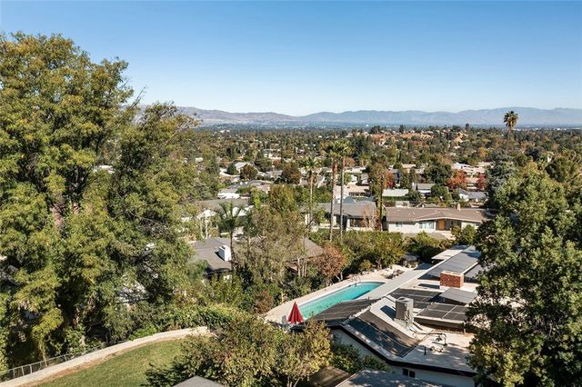 5618 Wilhelmina Avenue, Woodland Hills, CA 91367