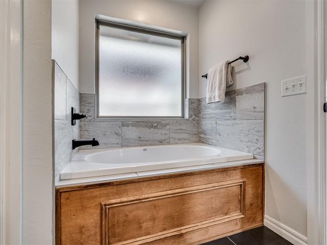 4217 Armstead Avenue, Edmond, OK 73012