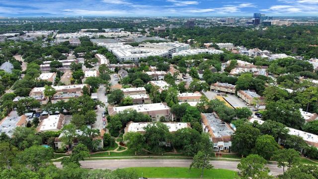 2100 Tanglewilde Street 312, Houston, TX 77063