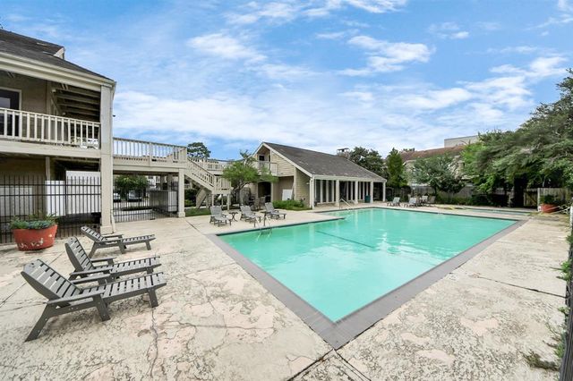 2100 Tanglewilde Street 312, Houston, TX 77063