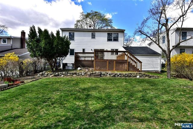 16 Wilson Terrace, Waldwick, NJ 07463