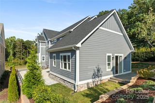 805 Naples Drive #2, Davidson, NC 28036