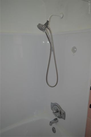 24 Garnet Place, Elmont, NY 11003