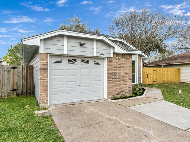 9254 Autumnsong Drive, Houston, TX 77064