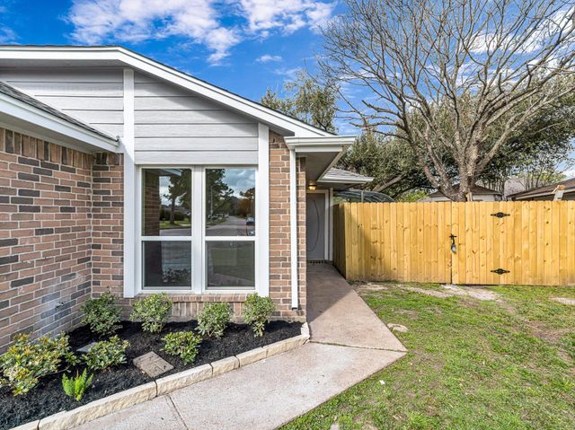 9254 Autumnsong Drive, Houston, TX 77064