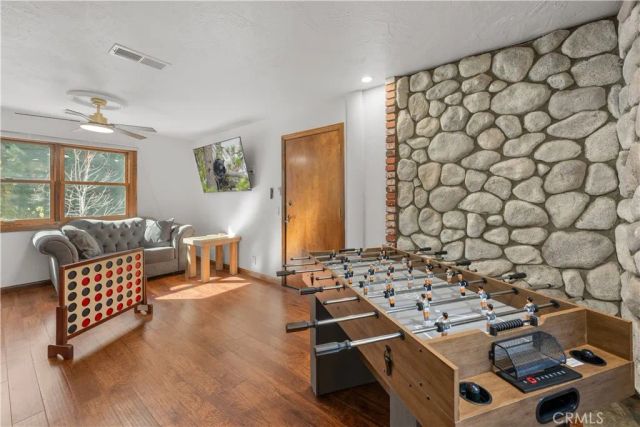 42554 Juniper Drive, Big Bear Lake, CA 92315
