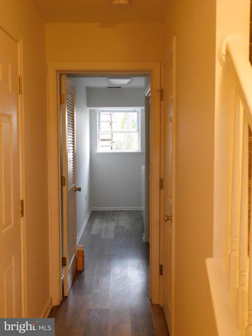 102 ZEPHYR LN, Winchester, VA 22602