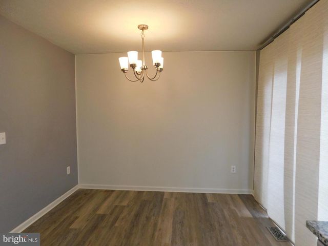 102 ZEPHYR LN, Winchester, VA 22602