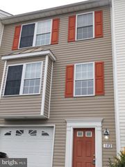 102 ZEPHYR LN, Winchester, VA 22602