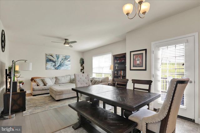 42 CANVASBACK LN, Elizabethtown, PA 17022