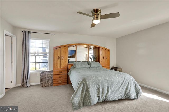 42 CANVASBACK LN, Elizabethtown, PA 17022