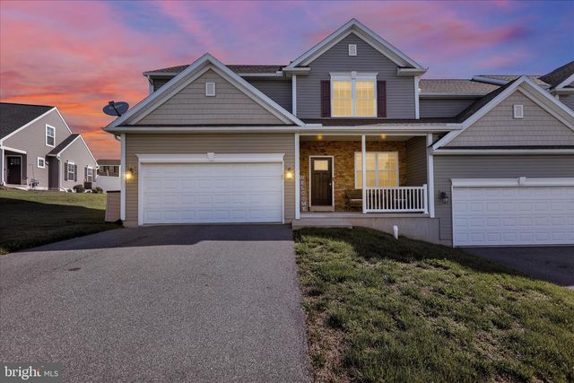 42 CANVASBACK LN, Elizabethtown, PA 17022