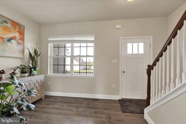 42 CANVASBACK LN, Elizabethtown, PA 17022