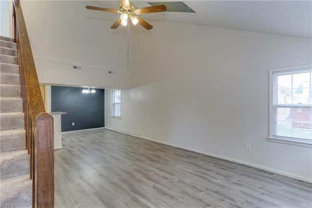 1433 Lake Geneve DR, Virginia Beach, VA 23464
