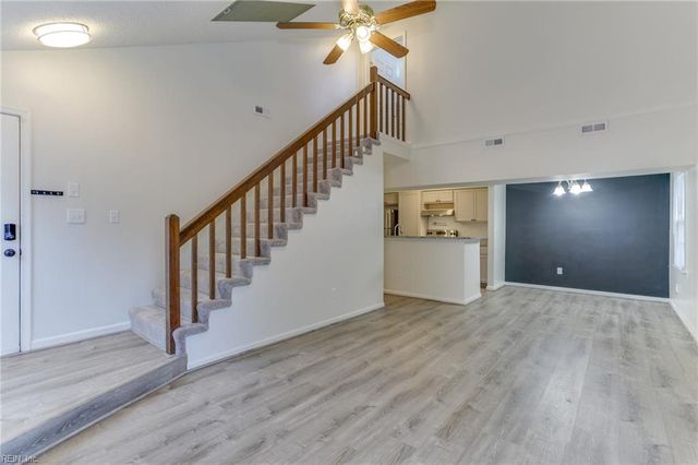 1433 Lake Geneve DR, Virginia Beach, VA 23464