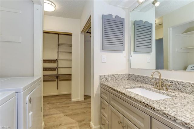 1433 Lake Geneve DR, Virginia Beach, VA 23464