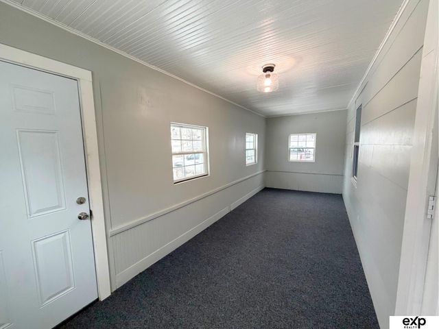 4740 N 40th Avenue, Omaha, NE 68111