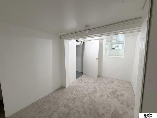 4740 N 40th Avenue, Omaha, NE 68111