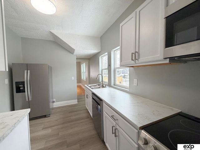 4740 N 40th Avenue, Omaha, NE 68111