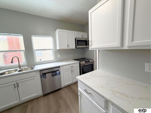 4740 N 40th Avenue, Omaha, NE 68111