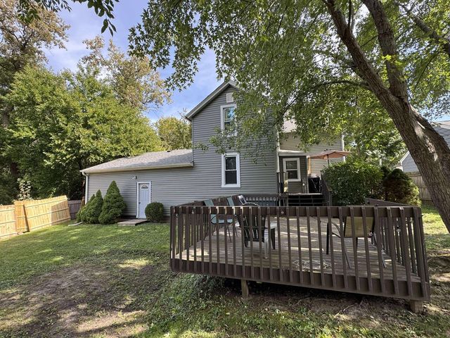 935 Marvel Avenue, Woodstock, IL 60098