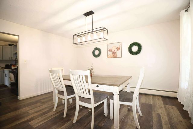 935 Marvel Avenue, Woodstock, IL 60098