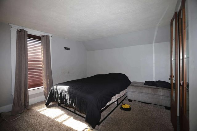 935 Marvel Avenue, Woodstock, IL 60098