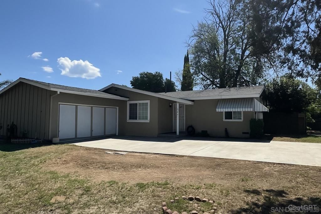 5898 Mountain View Ave, Riverside, CA 92504