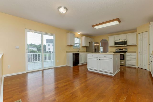 117 Deer Path Court, Pataskala, OH 43062