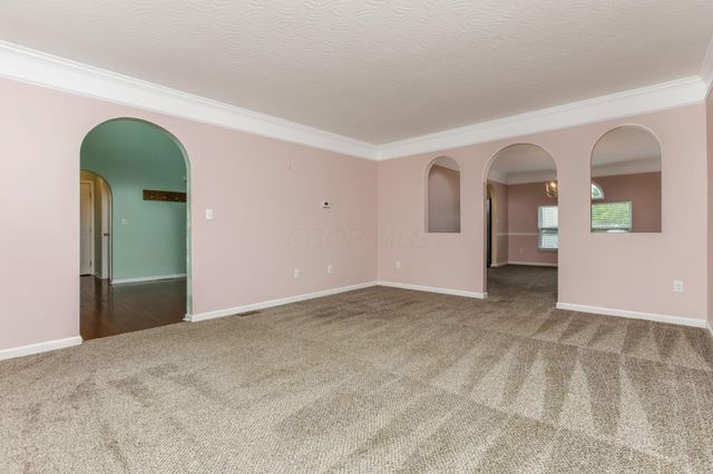 117 Deer Path Court, Pataskala, OH 43062