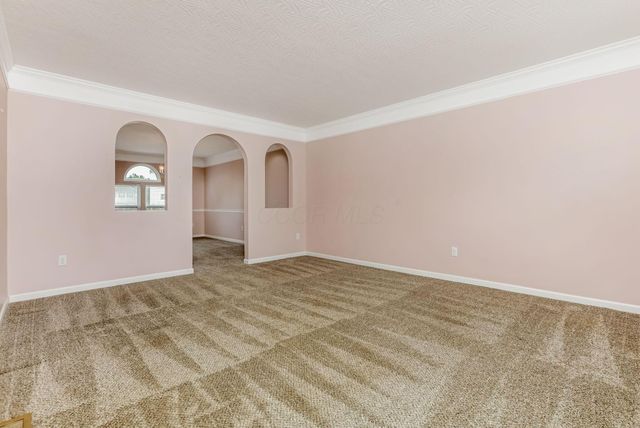 117 Deer Path Court, Pataskala, OH 43062