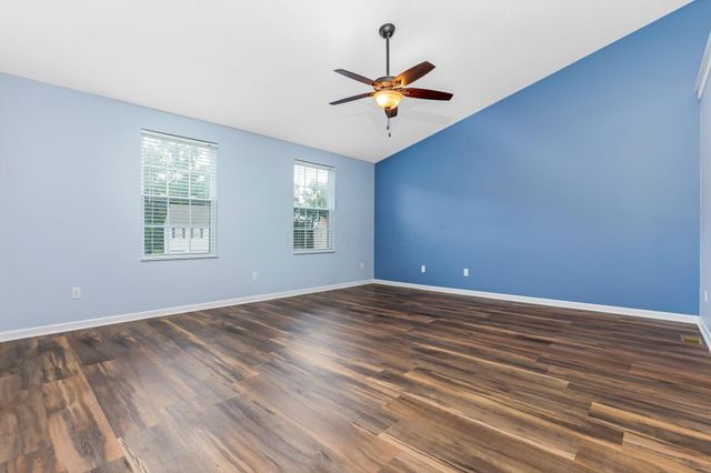 117 Deer Path Court, Pataskala, OH 43062