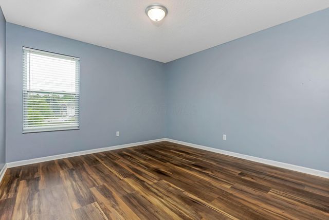 117 Deer Path Court, Pataskala, OH 43062