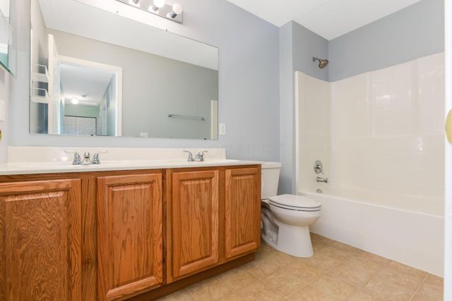117 Deer Path Court, Pataskala, OH 43062