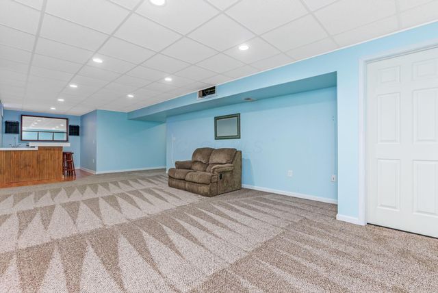 117 Deer Path Court, Pataskala, OH 43062