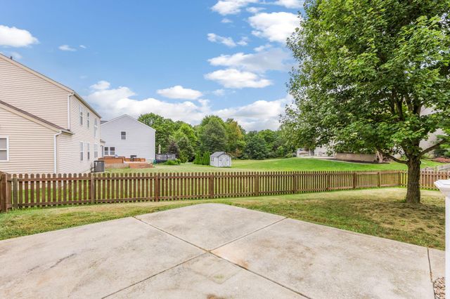 117 Deer Path Court, Pataskala, OH 43062