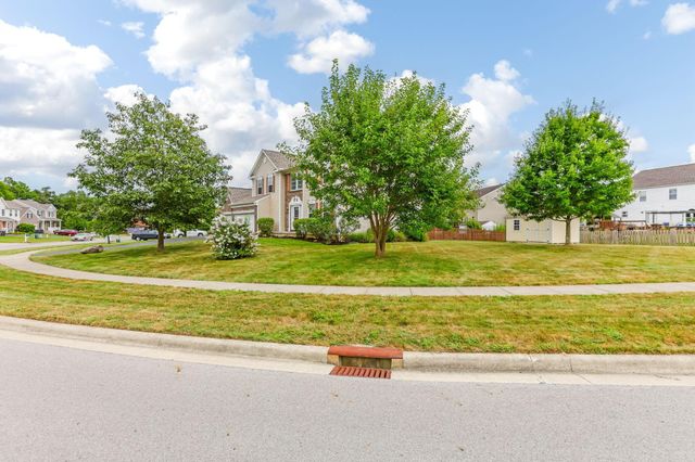 117 Deer Path Court, Pataskala, OH 43062