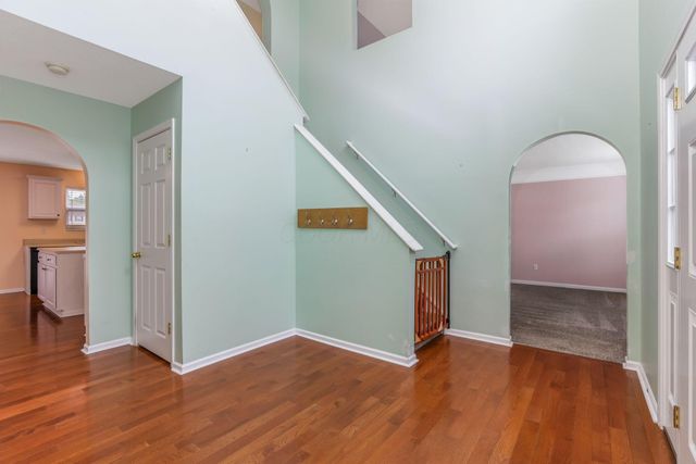 117 Deer Path Court, Pataskala, OH 43062