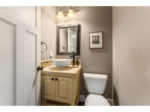 526 Ne Beech St, Portland, OR 97212